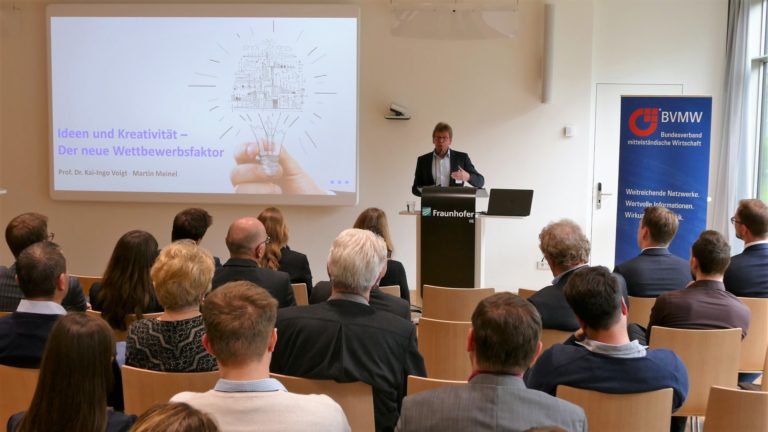 Prof. Voigt talking about organizational creativity at BVMW event