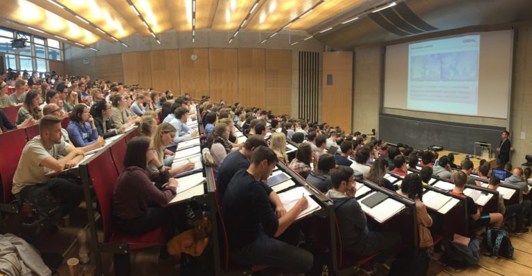 Dr. Andreas Volek, Head of Strategic Innovation Management at Diehl, gives guest lecture