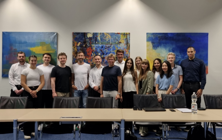Student teams pitch ideas and exchange perspectives with Flix Co-Founder Daniel Krauss